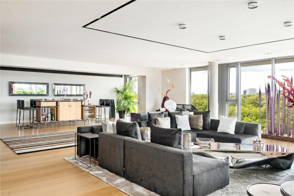 5 bedroom penthouse for sale in The Knightsbridge Apartments, 199 Knightsbridge, London, SW7